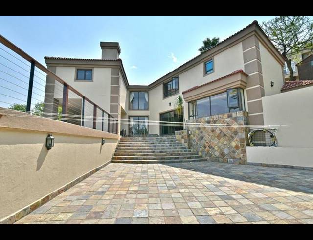 5 BEDROOM HOUSE FOR SALE IN GLENVISTA